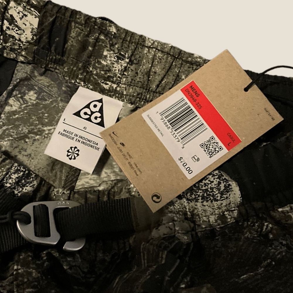 Nike ACG Trail Print Shorts "Snowgrass" Size Large - Picture 4 of 5